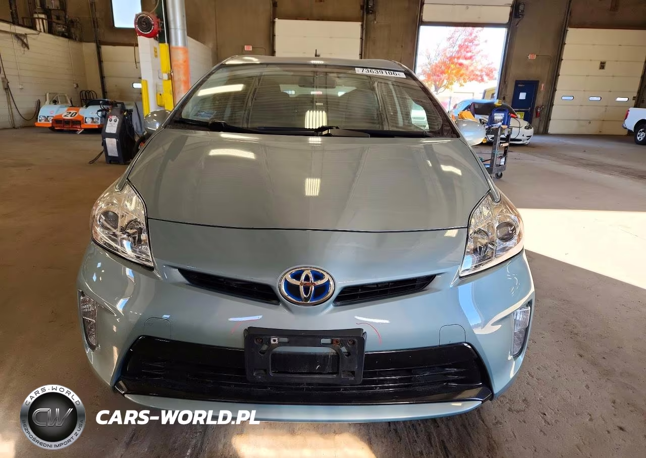 2013 Toyota Prius Two VIN:JTDKN3DU5D5653716 - 5