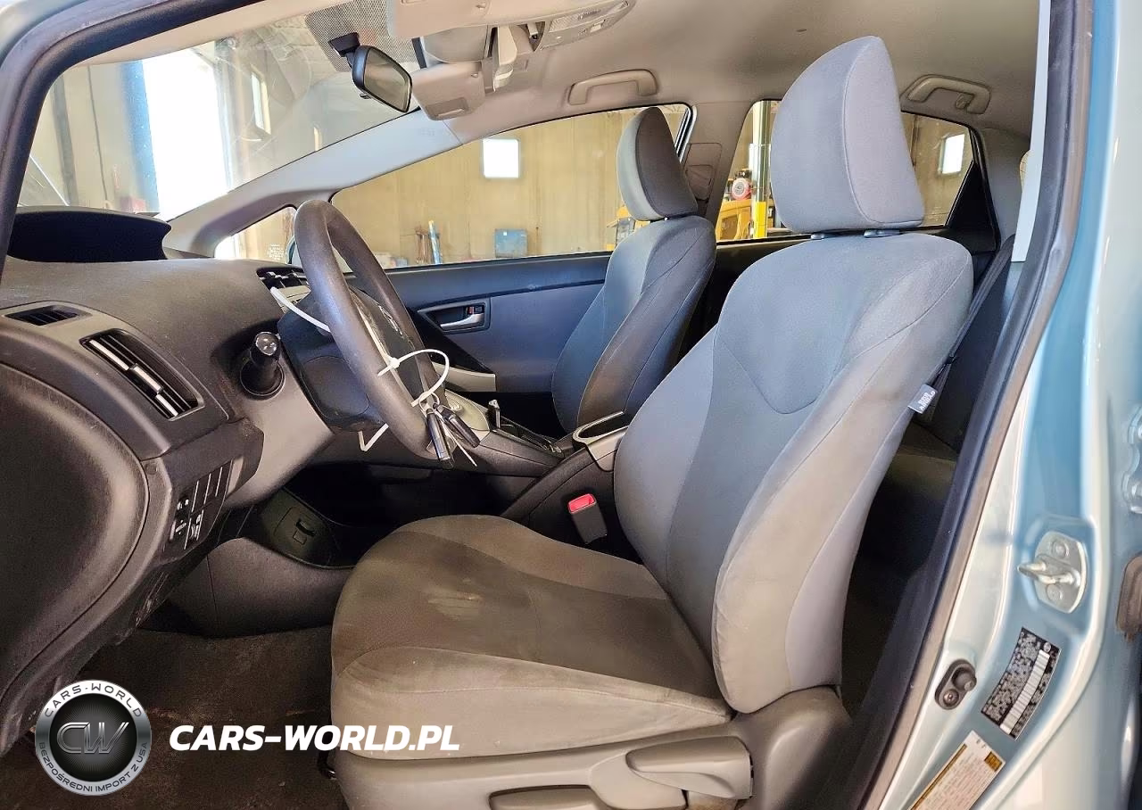2013 Toyota Prius Two VIN:JTDKN3DU5D5653716 - 7