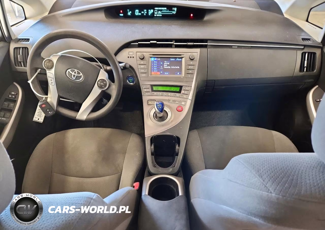 2013 Toyota Prius Two VIN:JTDKN3DU5D5653716 - 8