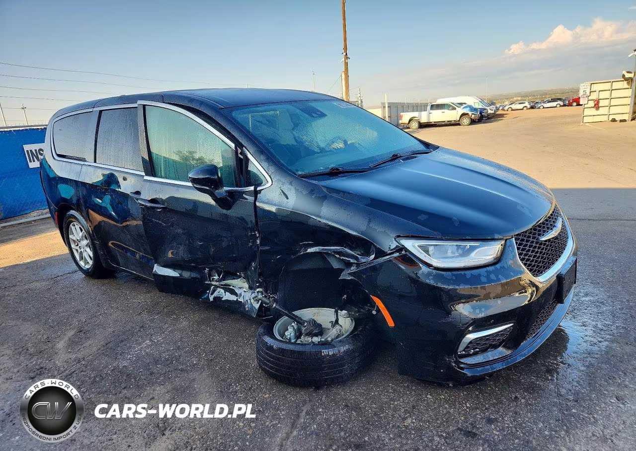 2026 Chrysler Pacifica Select VIN:2C4RC1BG7TR200737 - 4
