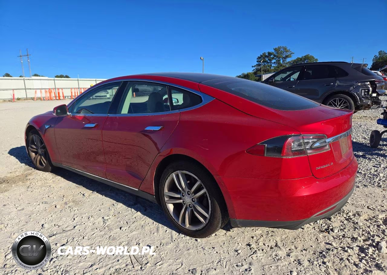 2015 Tesla Model S 70 VIN:5YJSA1E14FF104174 - 2
