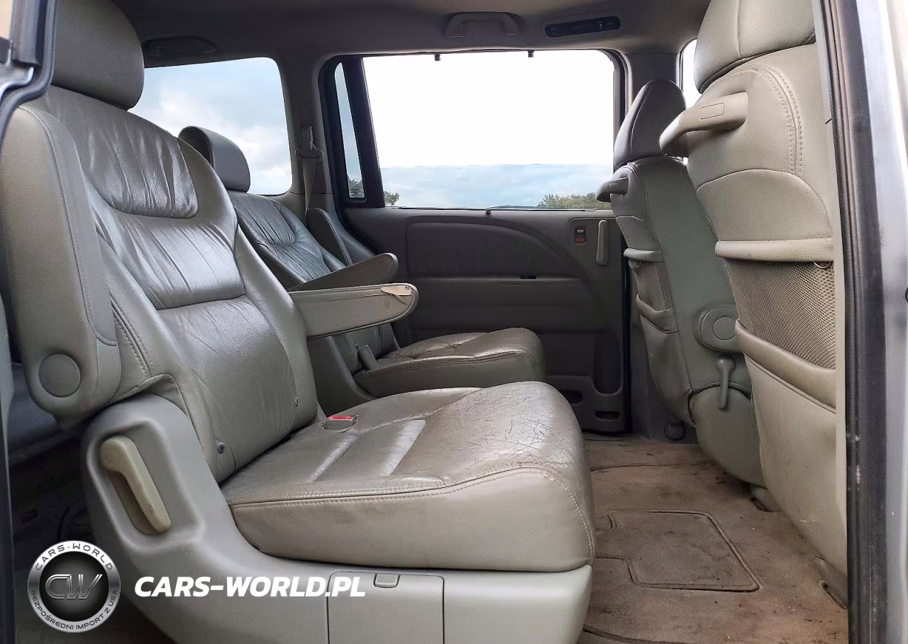 2007 Honda Odyssey Touring VIN:5FNRL388X7B100919 - 11