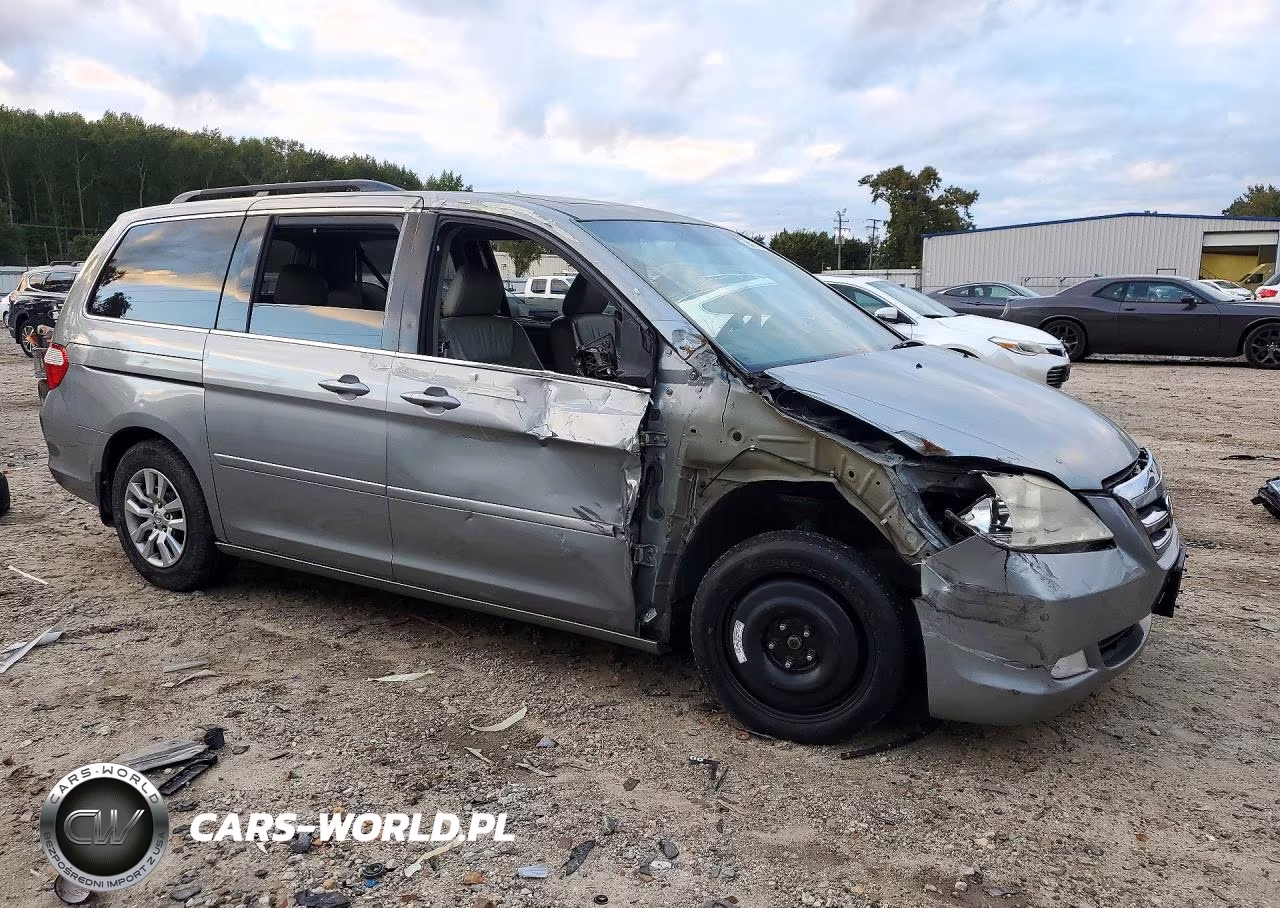 2007 Honda Odyssey Touring VIN:5FNRL388X7B100919 - 4