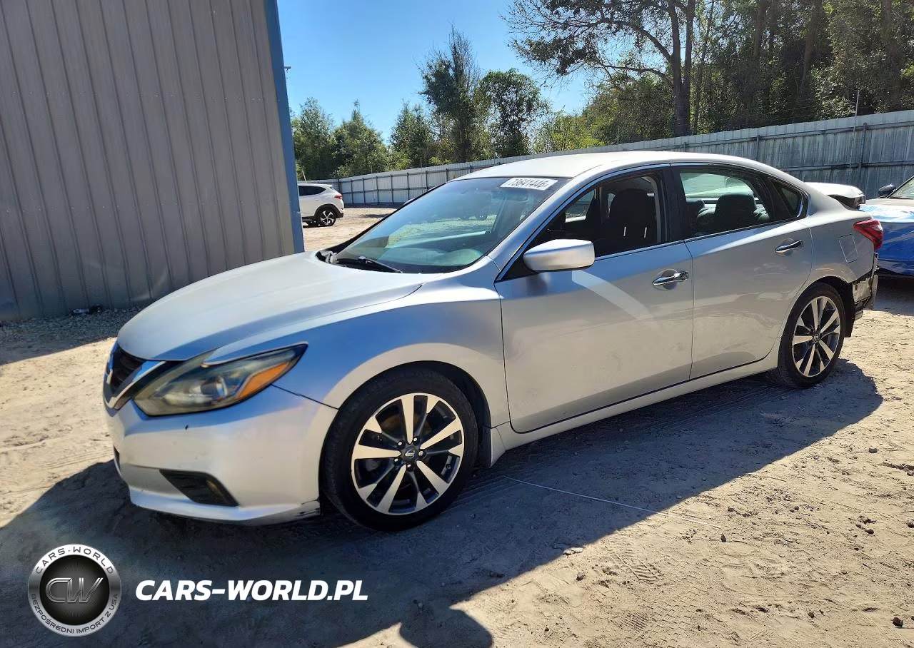 2017 Nissan Altima 2.5 Sr – zdjęcie 1 z 13