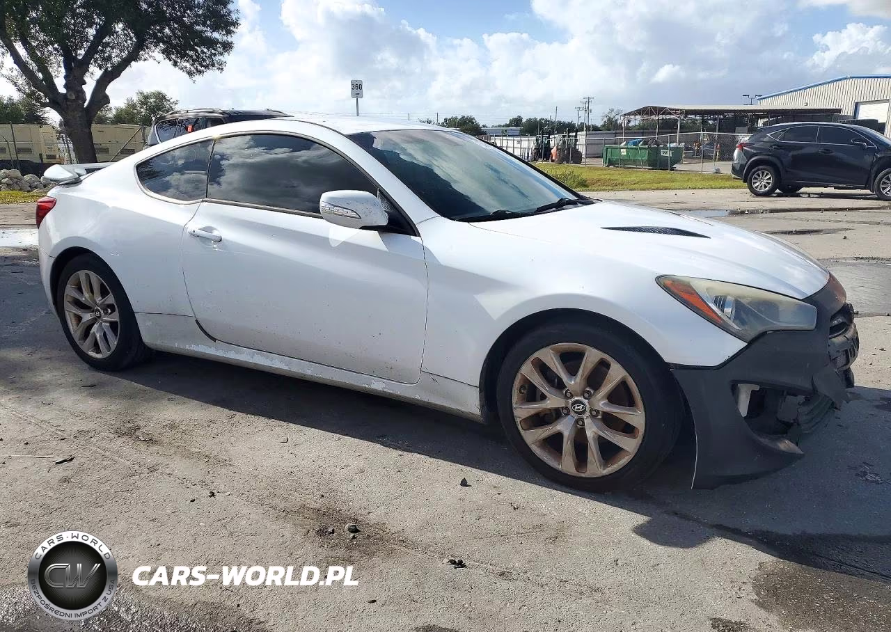 2016 Hyundai Genesis Coupe 3.8 VIN:KMHHT6KJXGU135083 - 4