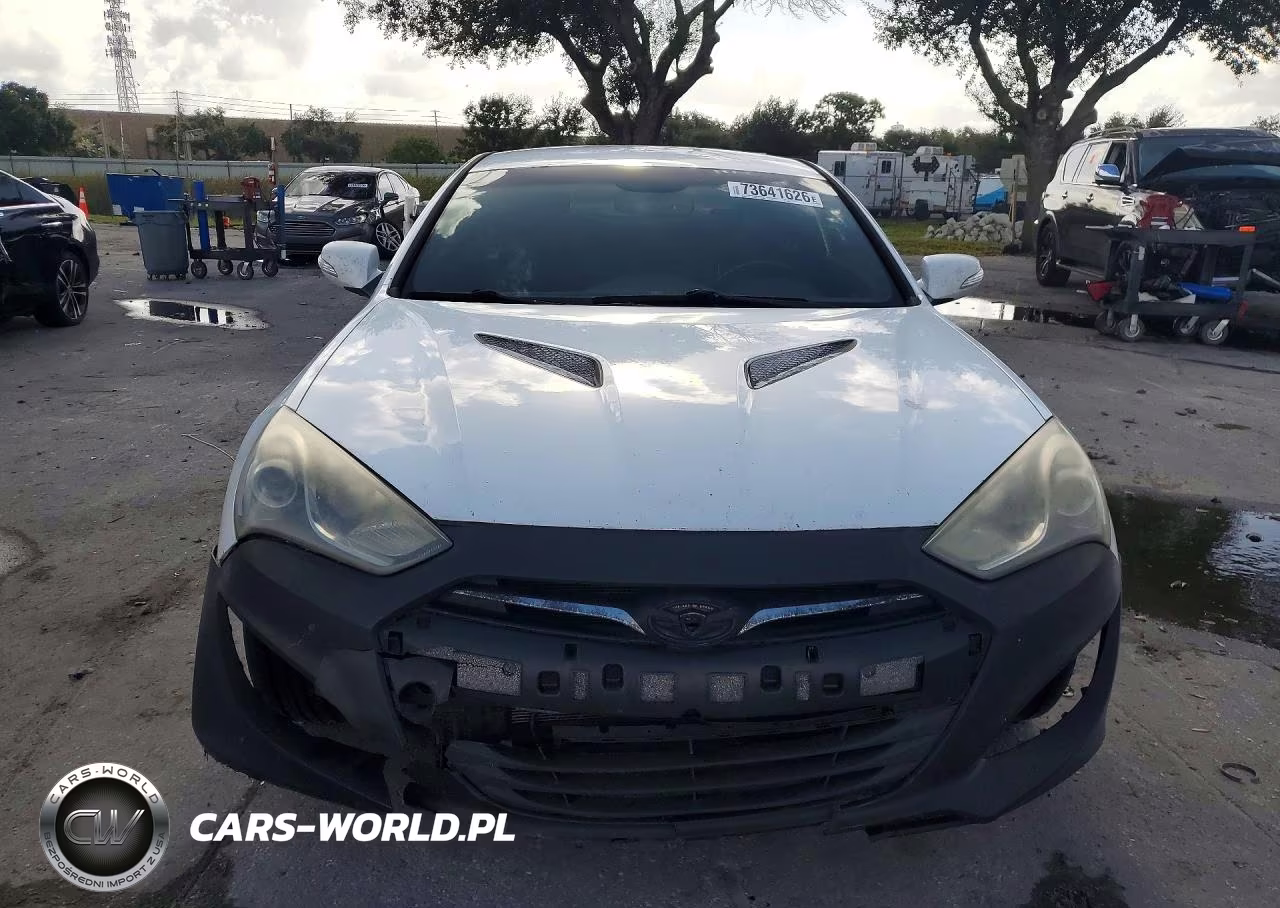 2016 Hyundai Genesis Coupe 3.8 VIN:KMHHT6KJXGU135083 - 5
