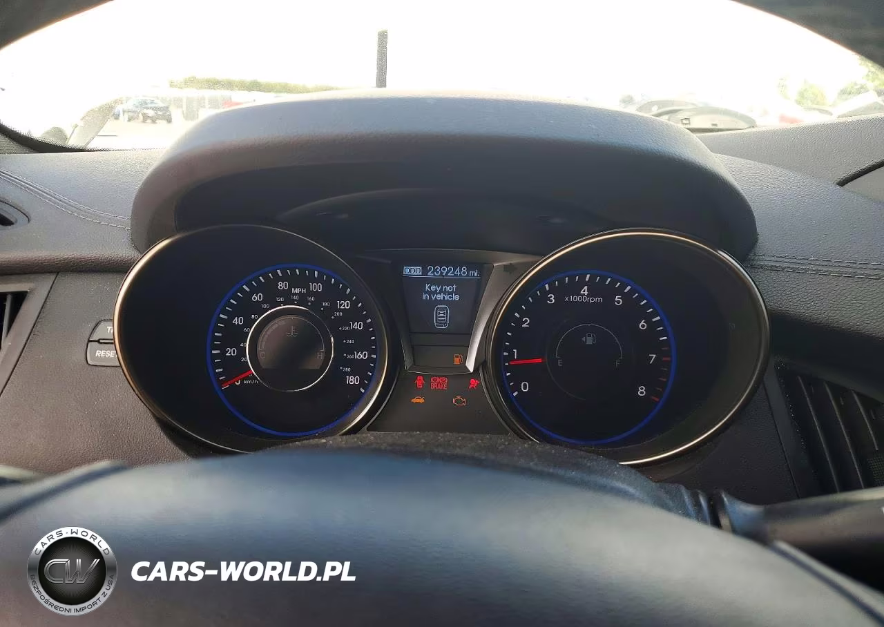 2016 Hyundai Genesis Coupe 3.8 VIN:KMHHT6KJXGU135083 - 9