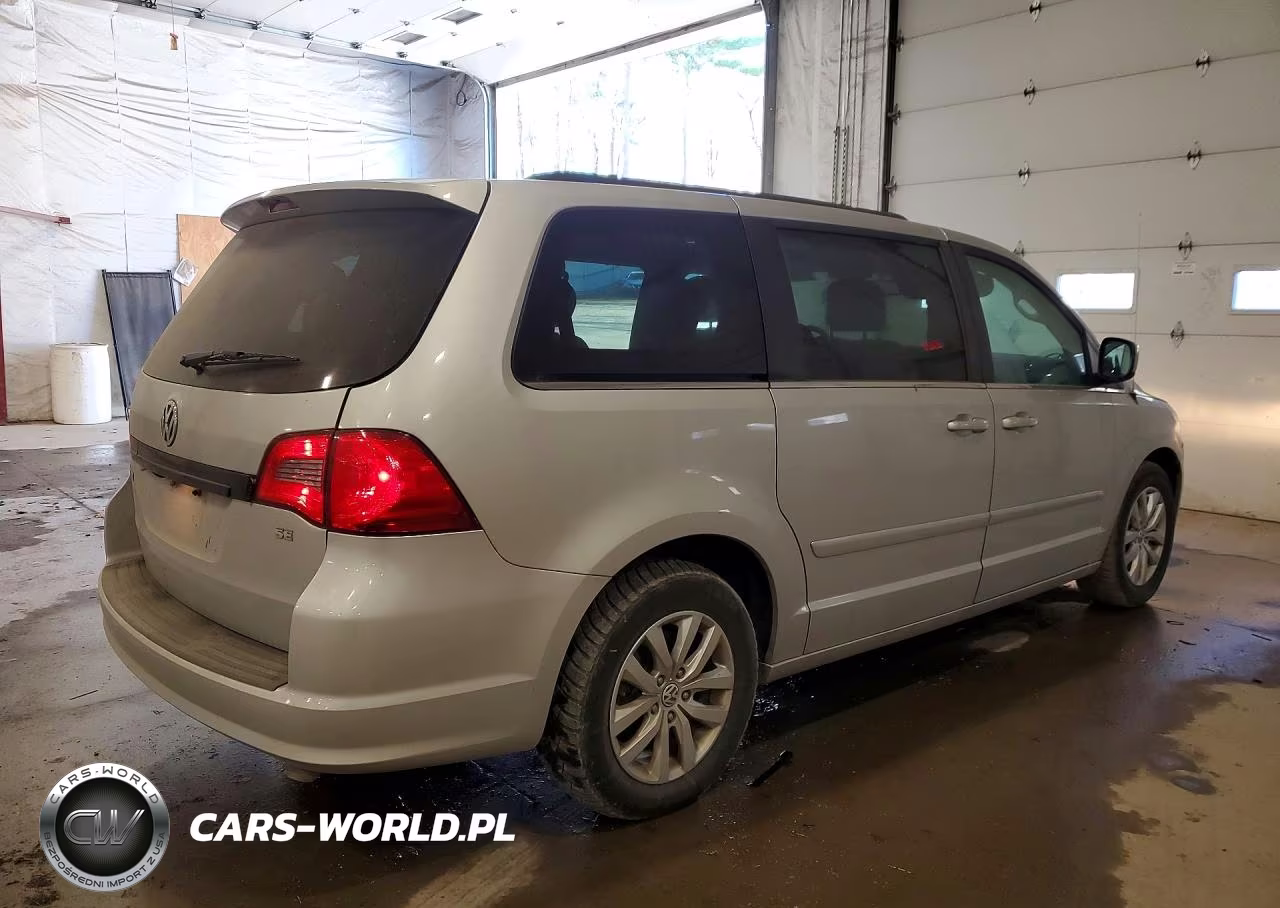 2012 Volkswagen Routan Se VIN:2C4RVABG2CR151909 - 3
