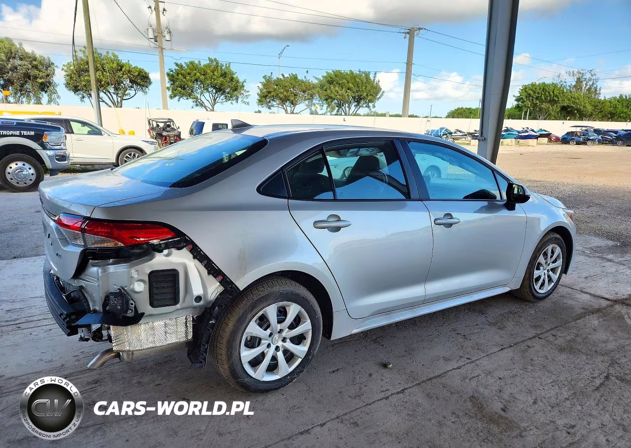 2026 Toyota Corolla Le VIN:5YFB4MDE2TP428947 - 3