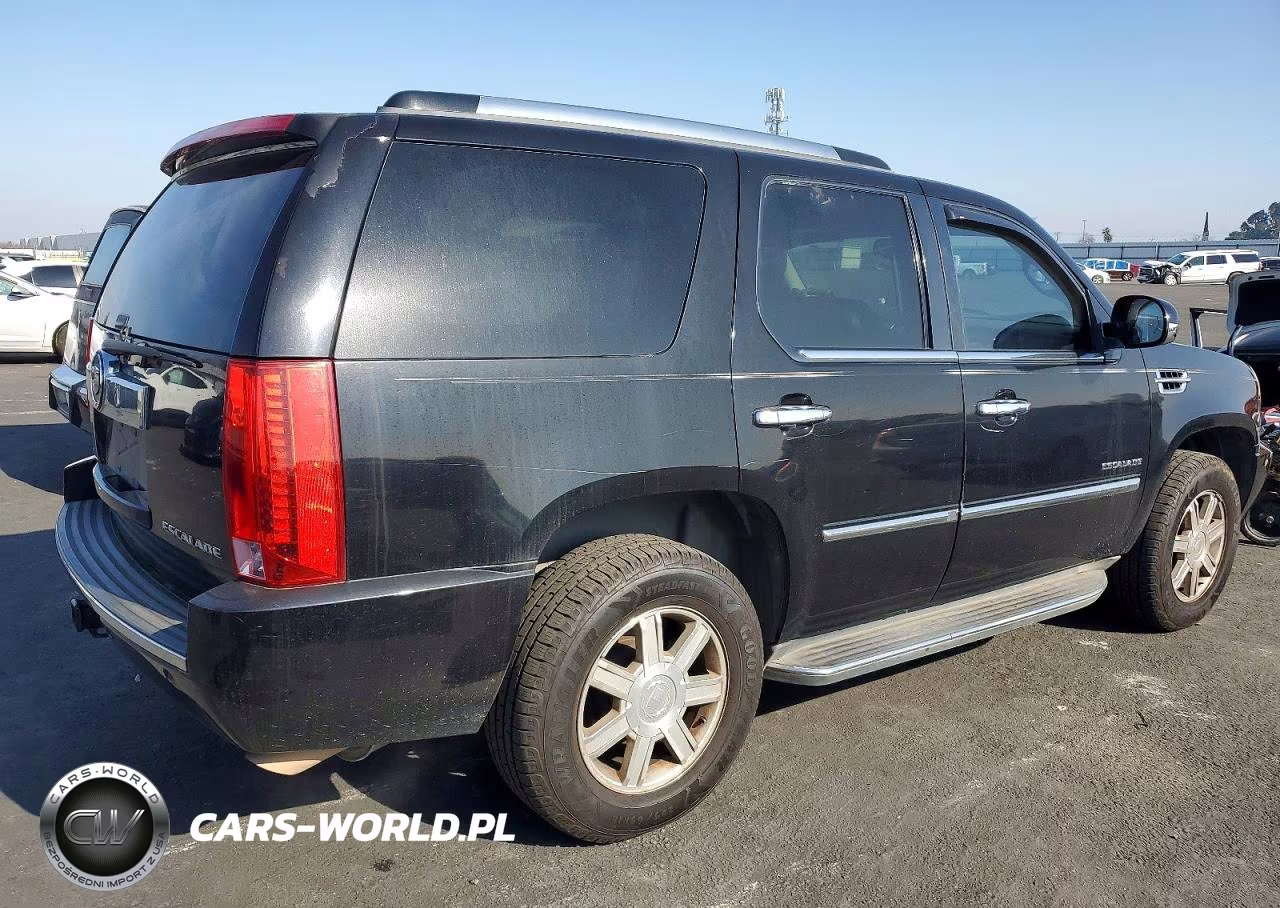2011 Cadillac Escalade VIN:1GYS3AEF1BR370398 - 3