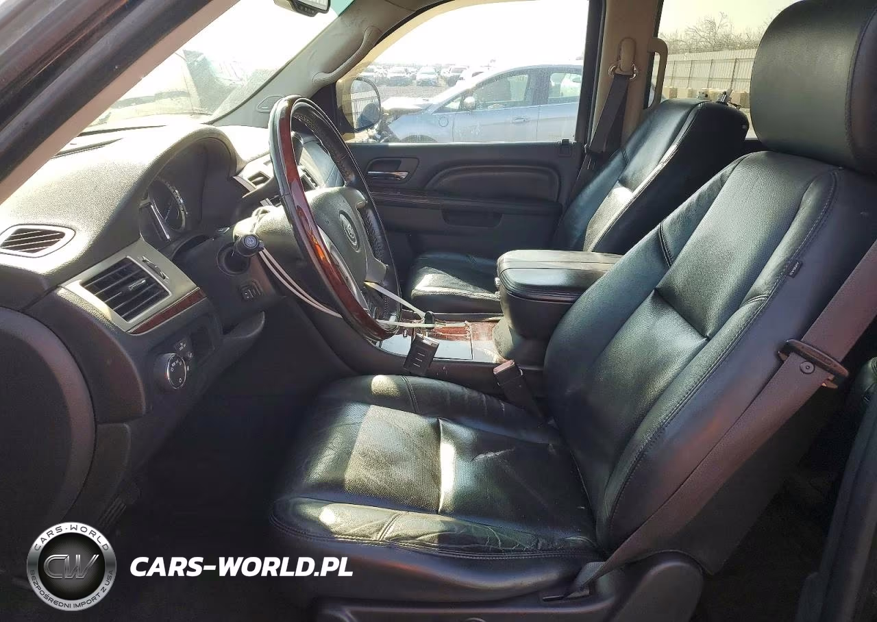 2011 Cadillac Escalade VIN:1GYS3AEF1BR370398 - 7