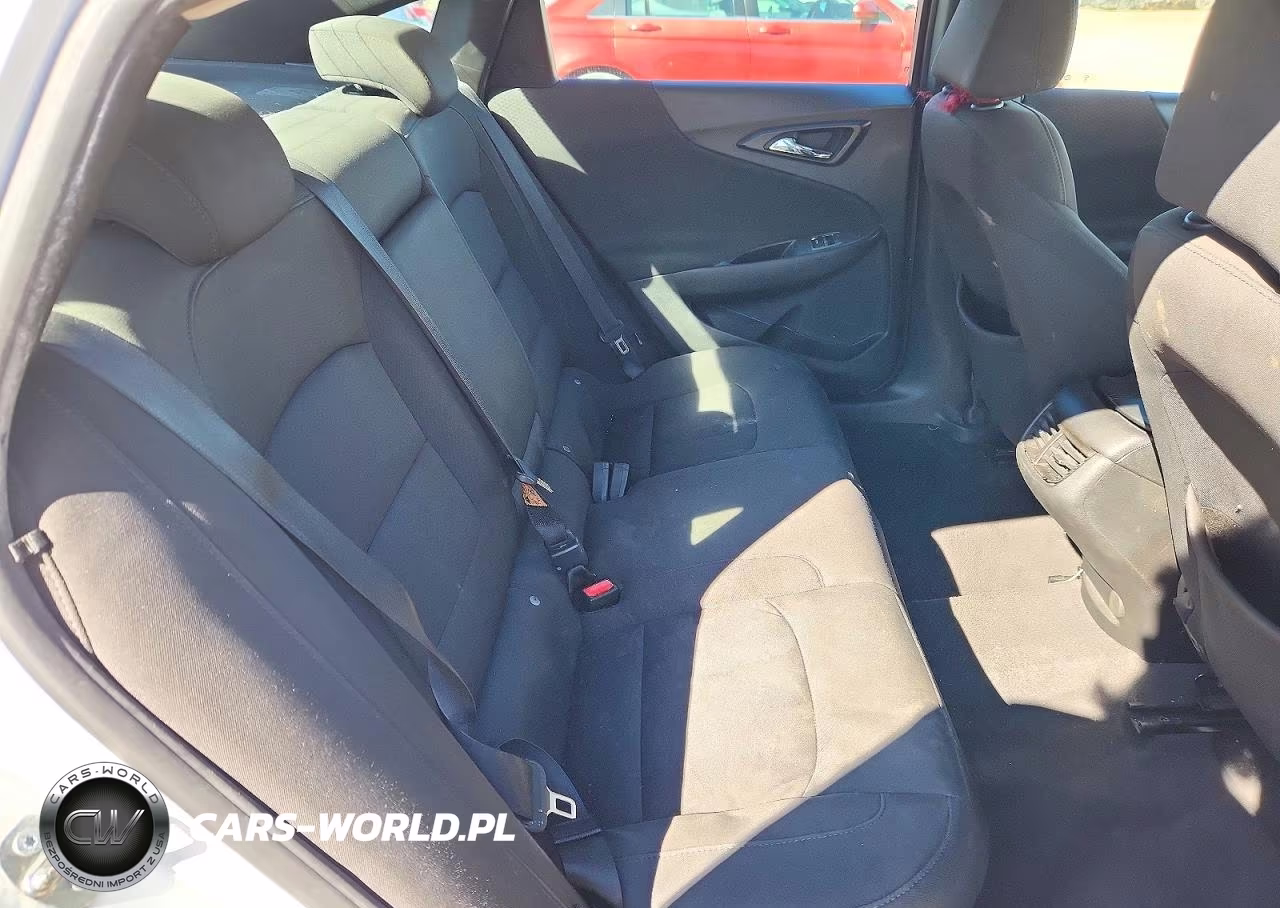 2018 Chevrolet Malibu Lt VIN:1G1ZD5ST9JF272750 - 10