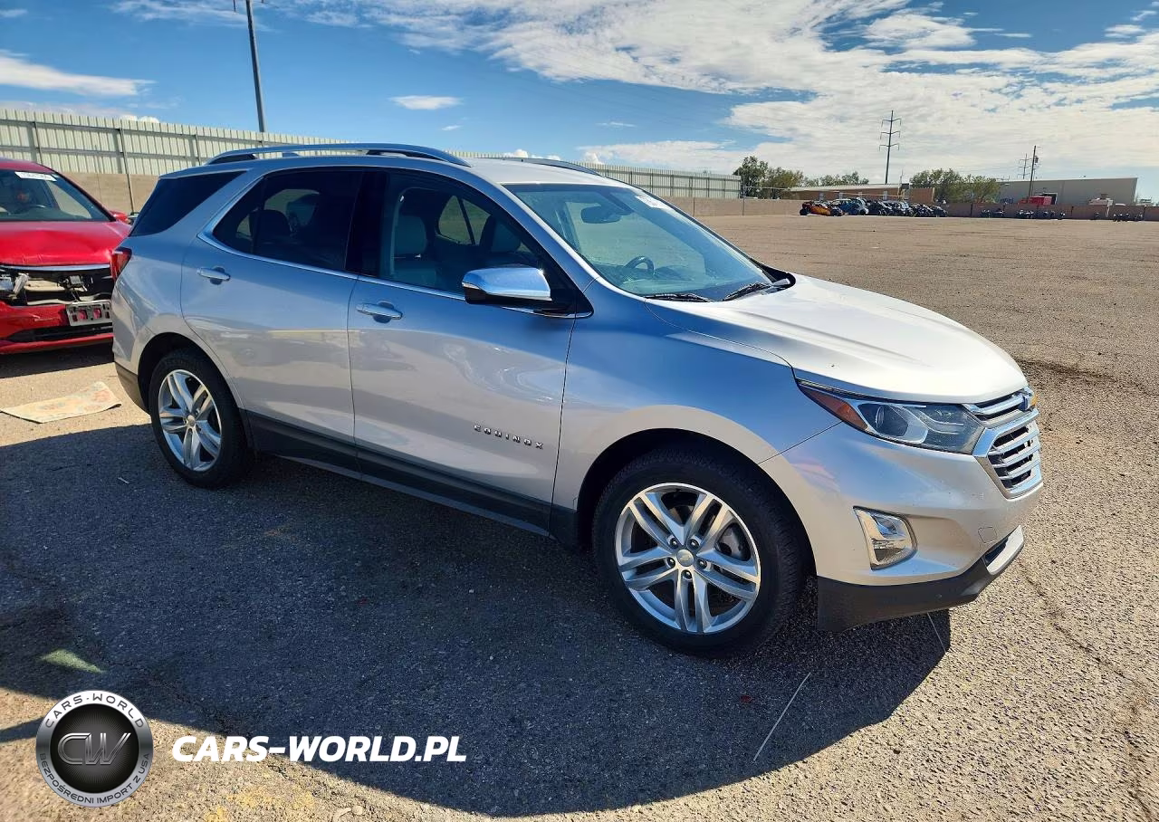 2019 Chevrolet Equinox Premier VIN:2GNAXYEX6K6258738 - 4