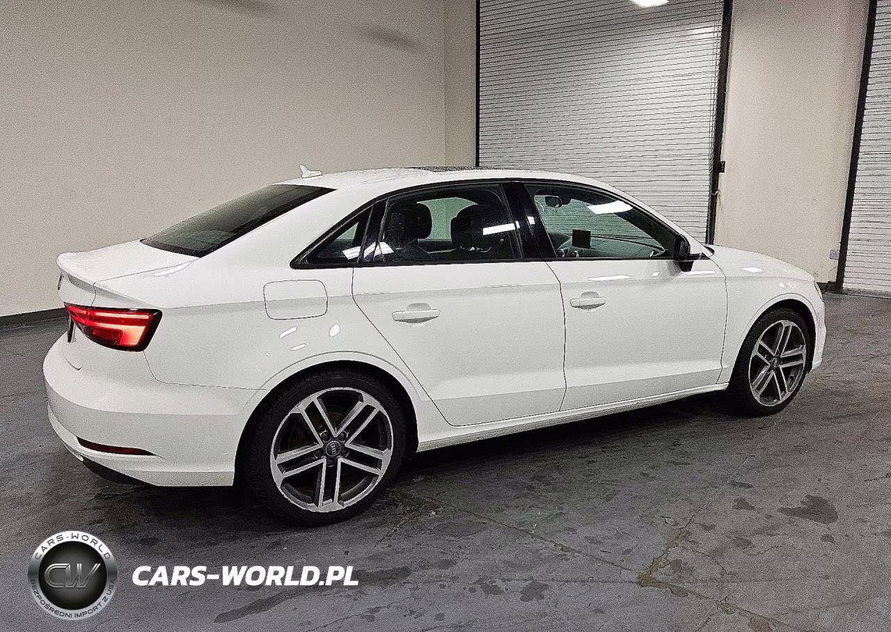 2017 Audi A3 Premium VIN:WAUAUGFF7H1035778 - 3