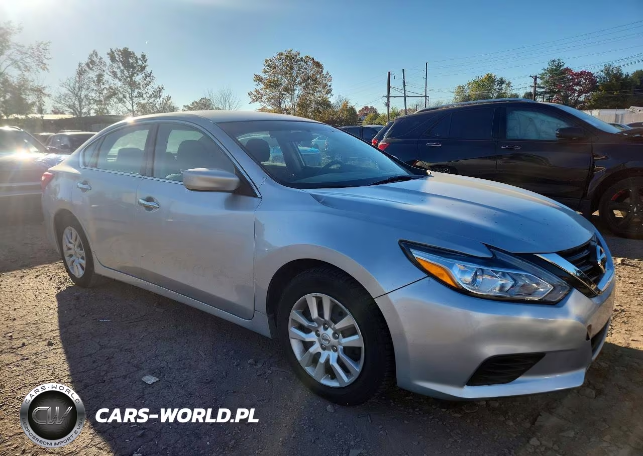 2016 Nissan Altima 2.5 S VIN:1N4AL3AP1GN358638 - 4