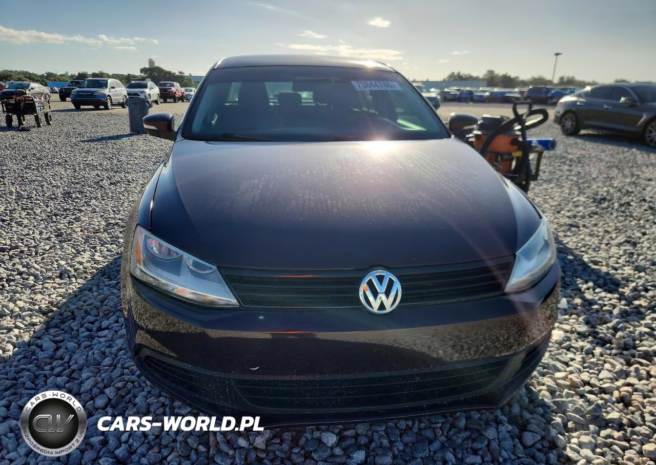 2012 Volkswagen Jetta Se VIN:3VWDX7AJ4CM305075 - 5