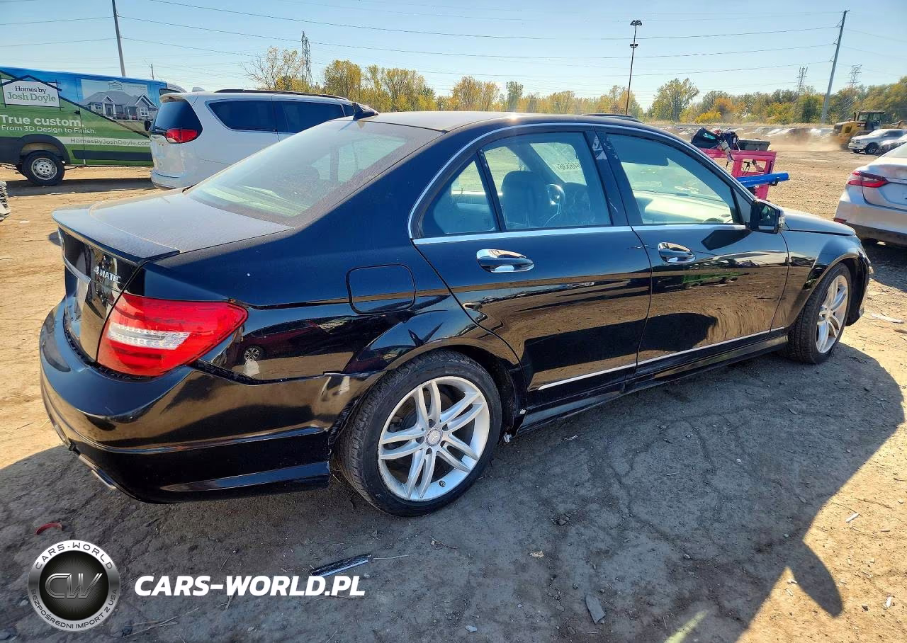 2014 Mercedes-Benz C 300 4Matic VIN:WDDGF8AB7EG216279 - 3