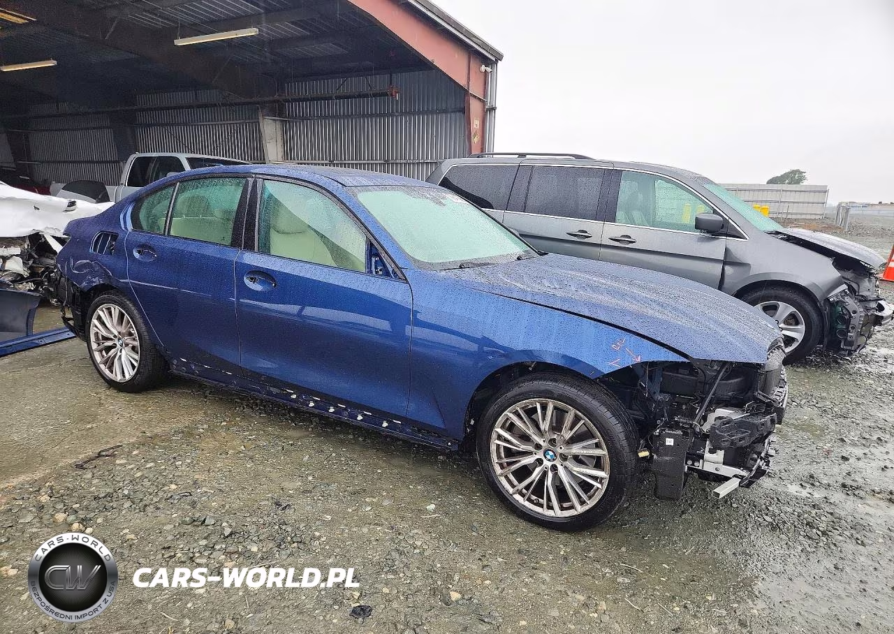 2023 BMW 330I VIN:3MW69FF02P8D20542 - 4
