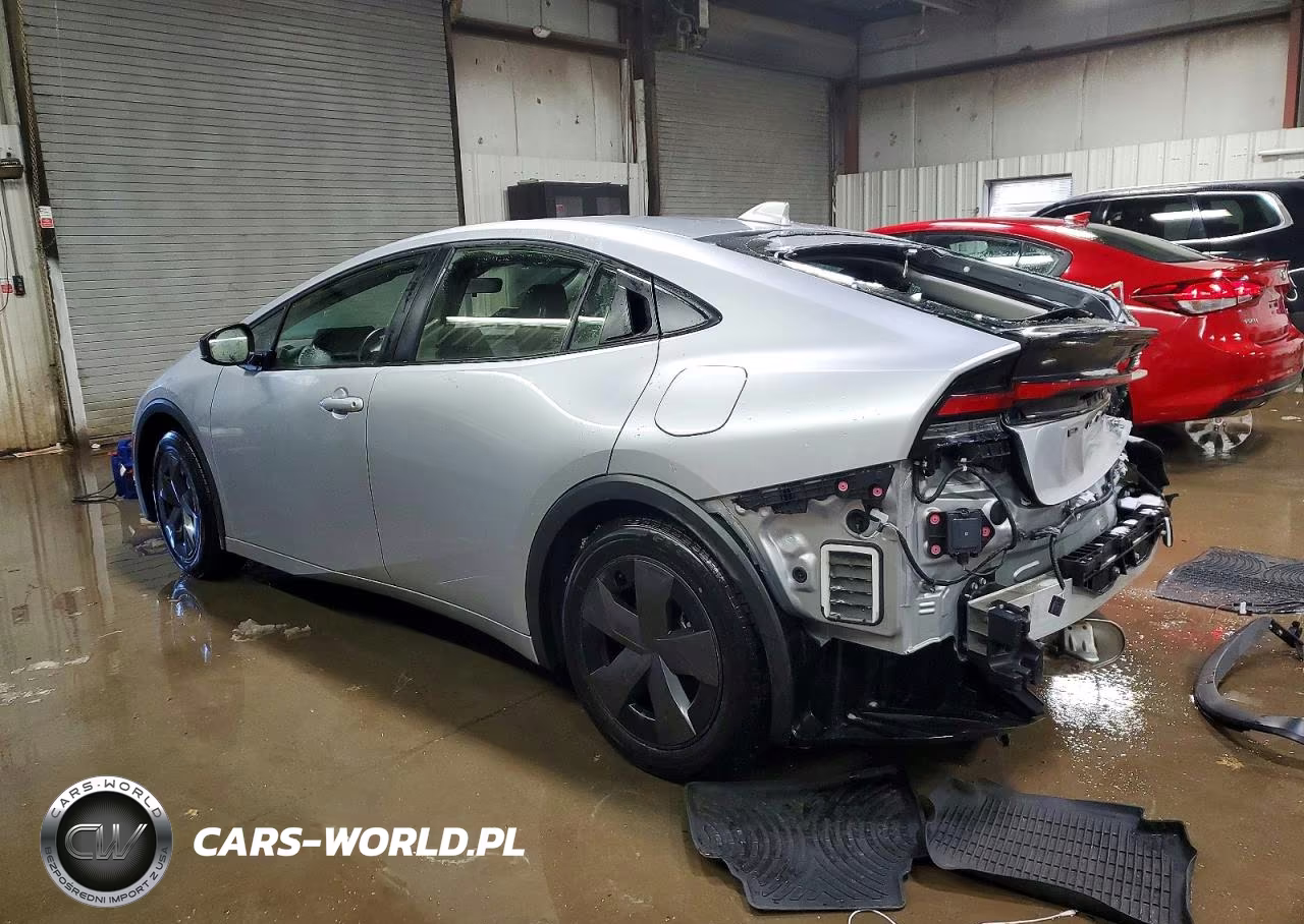 2024 Toyota Prius Le VIN:JTDACAAU2R3028395 - 2