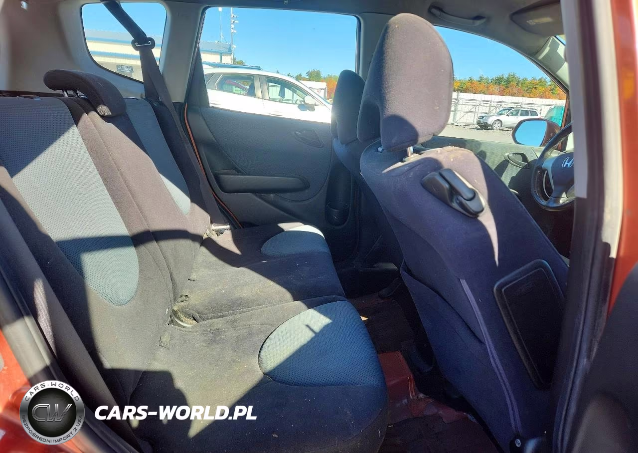 2008 Honda Fit Sport VIN:JHMGD37618S018570 - 10