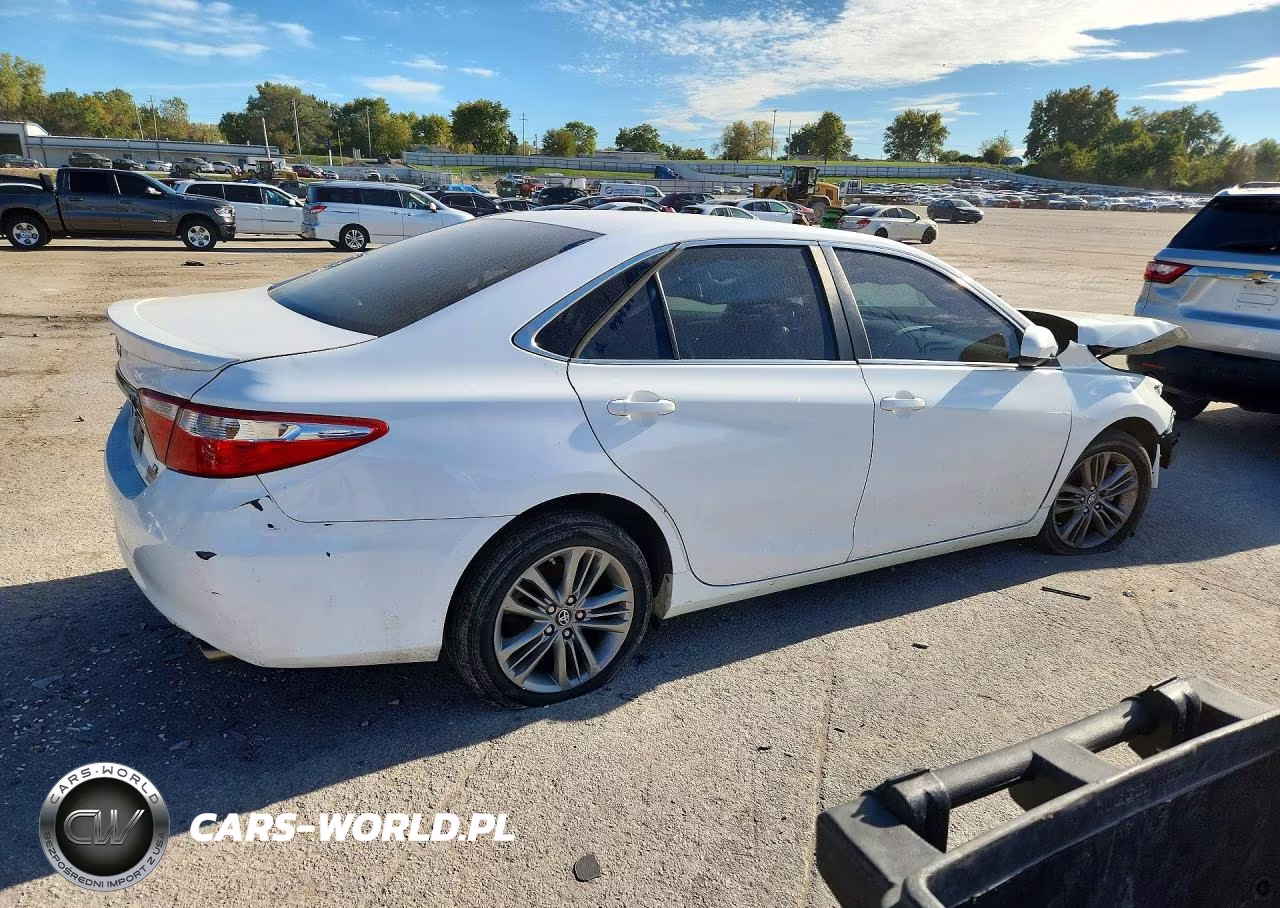 2017 Toyota Camry Se VIN:4T1BF1FK6HU728153 - 3