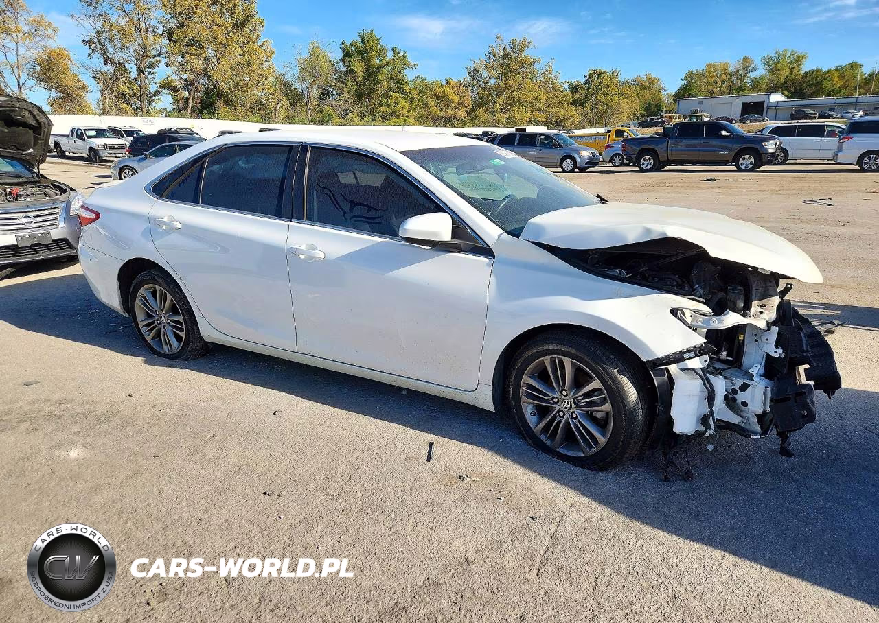 2017 Toyota Camry Se VIN:4T1BF1FK6HU728153 - 4