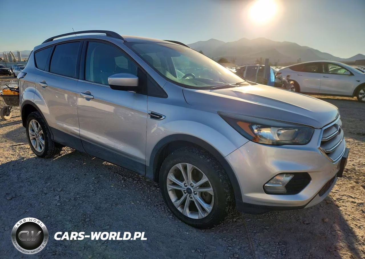 2018 Ford Escape Se VIN:1FMCU9GD7JUC60805 - 4