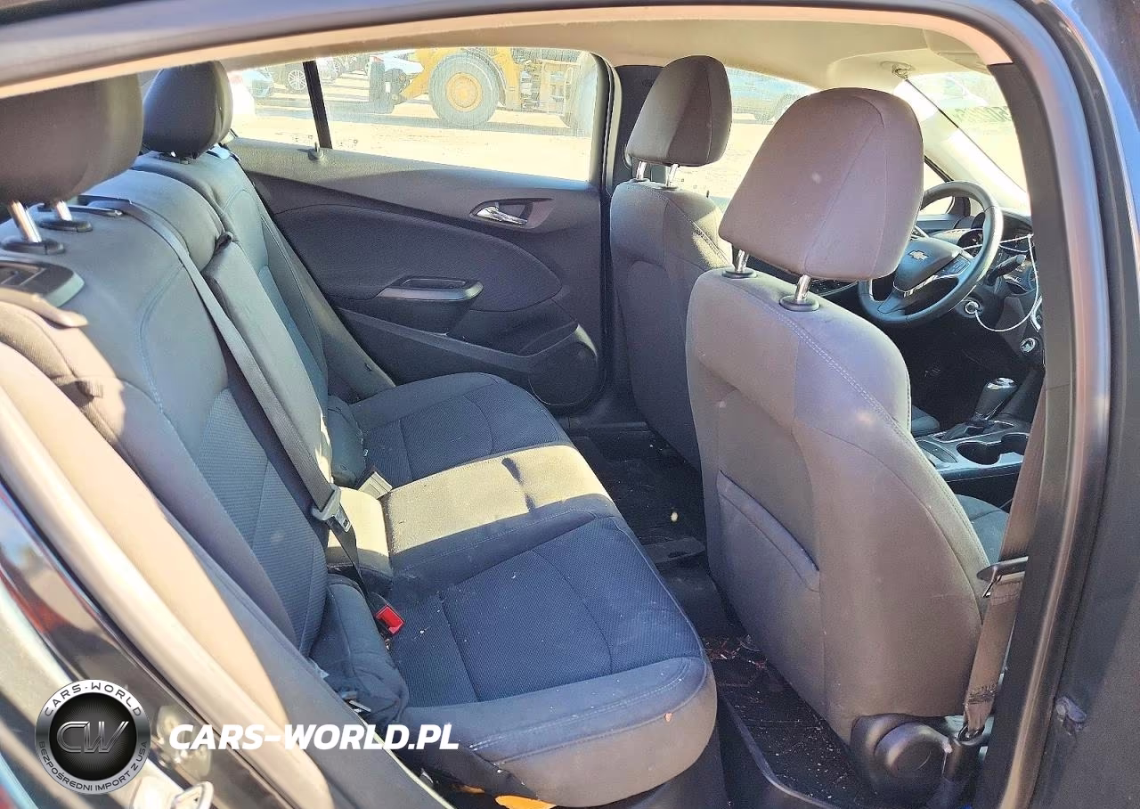 2018 Chevrolet Cruze Lt VIN:1G1BE5SM9J7233349 - 10