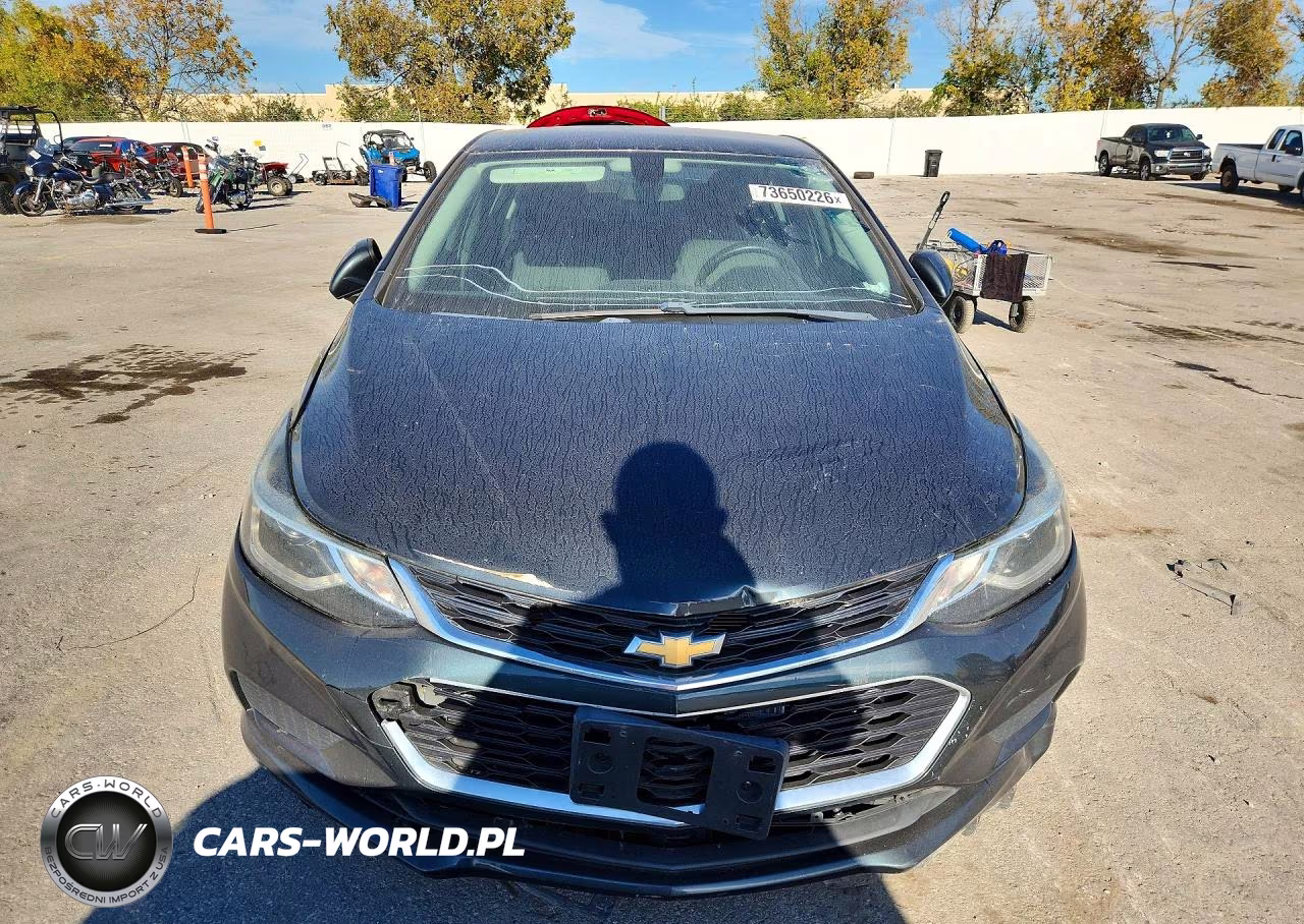 2018 Chevrolet Cruze Lt VIN:1G1BE5SM9J7233349 - 5