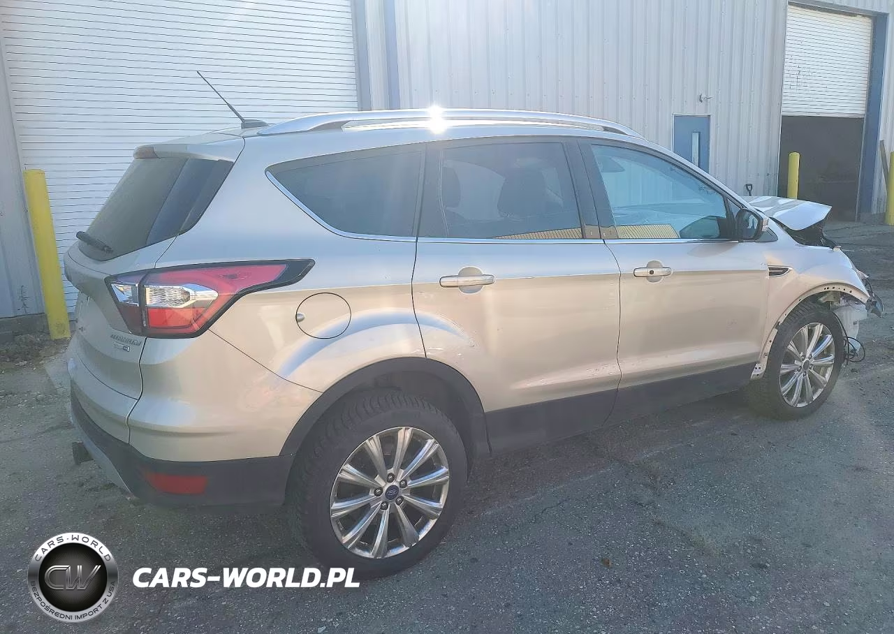 2017 Ford Escape Titanium VIN:1FMCU9J97HUE25816 - 3