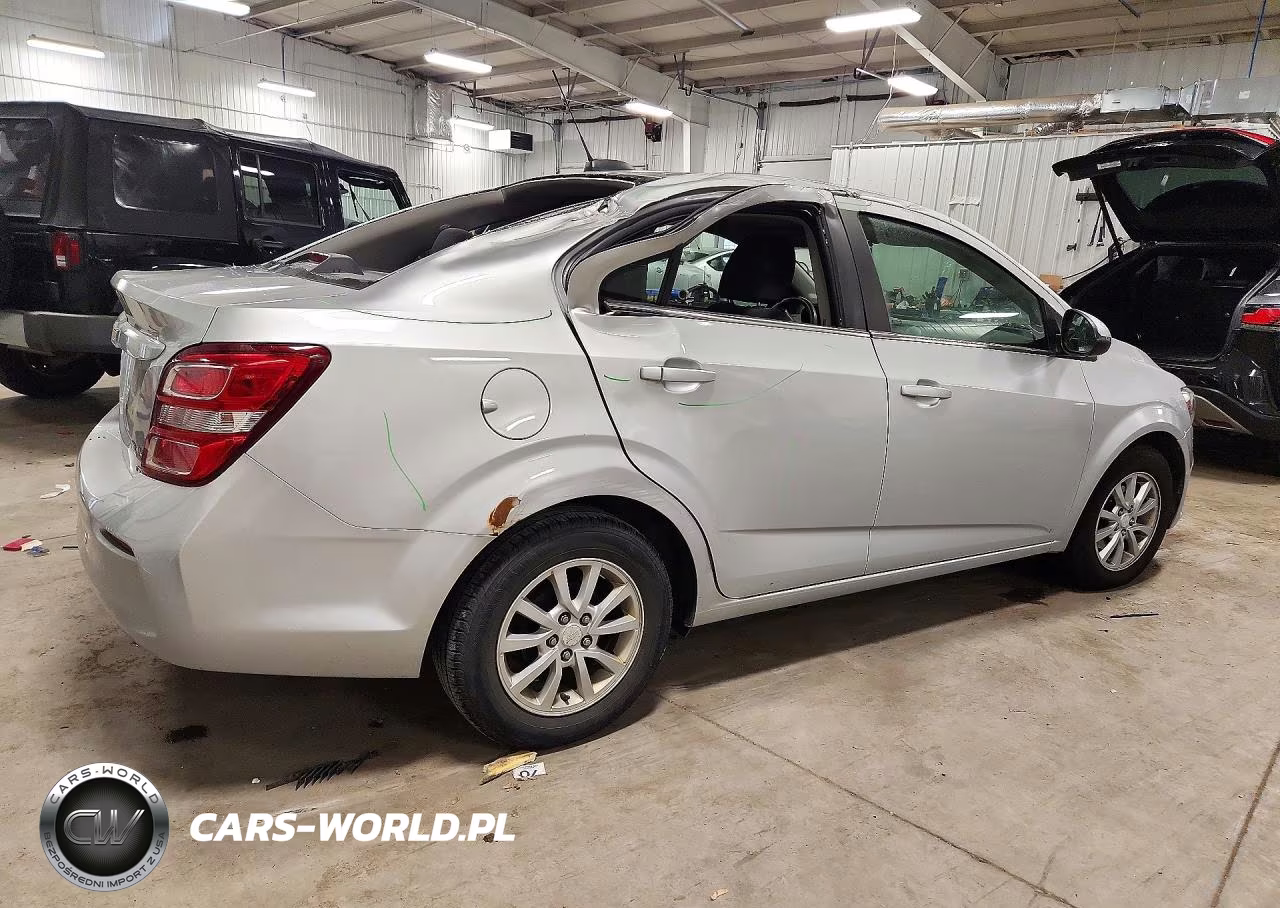 2018 Chevrolet Sonic Lt VIN:1G1JD5SH2J4120426 - 3