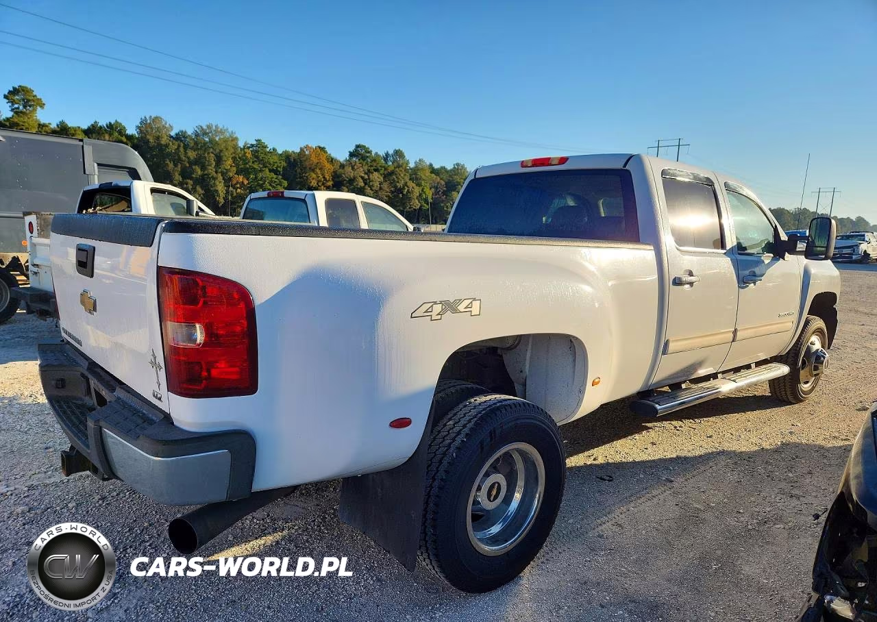 2011 Chevrolet Silverado K3500 Ltz VIN:1GC4K1C82BF155720 - 3