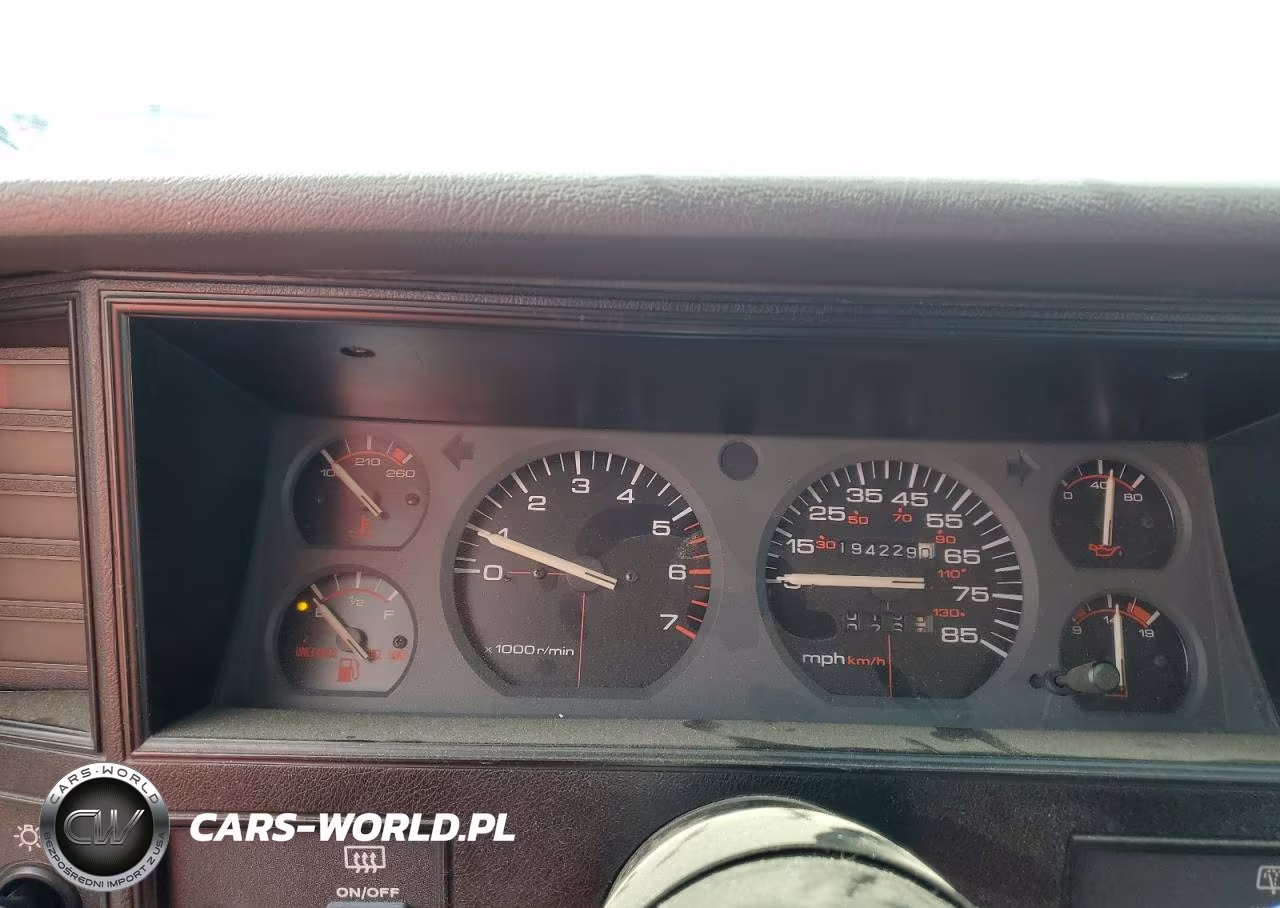 1992 Jeep Cherokee Sport VIN:1J4FJ88S2NL138635 - 9