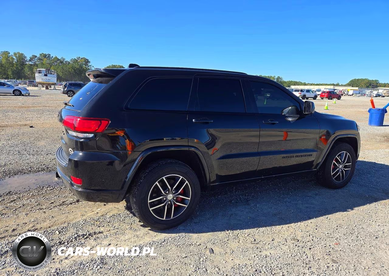 2020 Jeep Grand Cherokee Laredo VIN:1C4RJFAG3LC176143 - 3