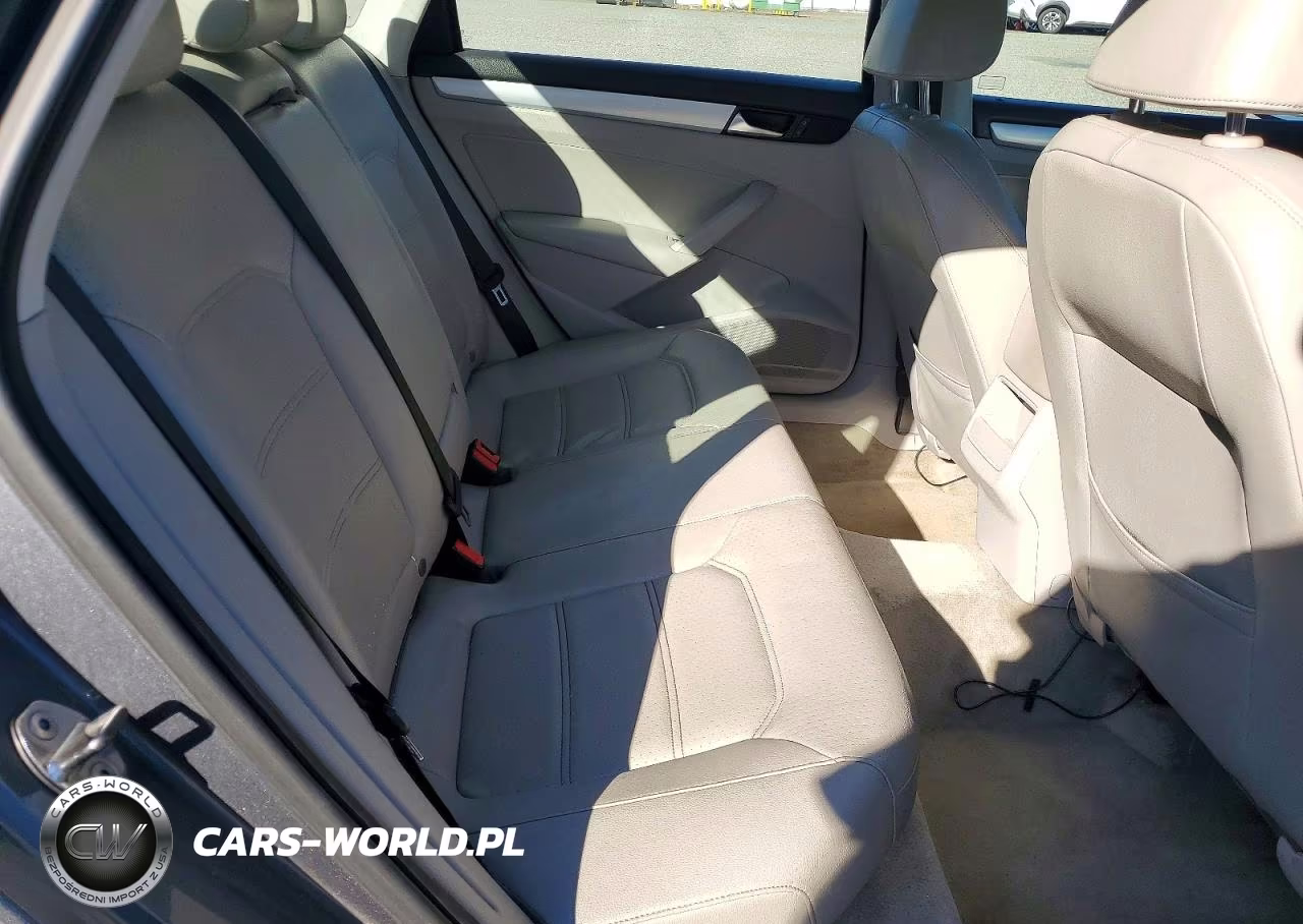 2012 Volkswagen Passat Se VIN:1VWBN7A37CC104187 - 10