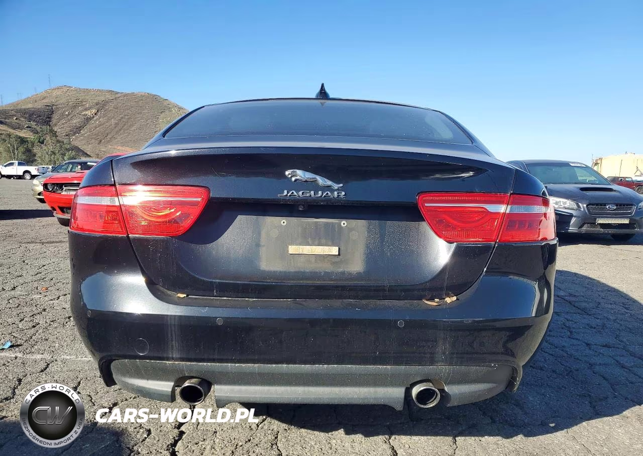2017 Jaguar Xe Prestige VIN:SAJAE4BG9HA957614 - 6