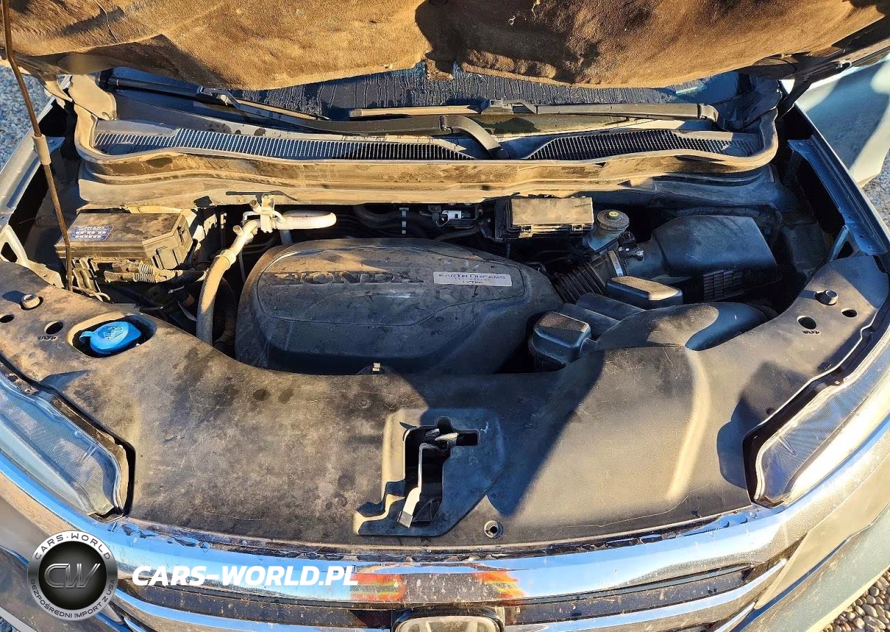 2018 Honda Pilot Touring VIN:5FNYF5H93JB004371 - 12