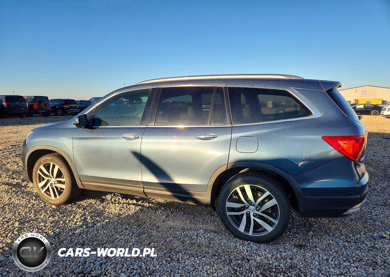 2018 Honda Pilot Touring VIN:5FNYF5H93JB004371 - 2