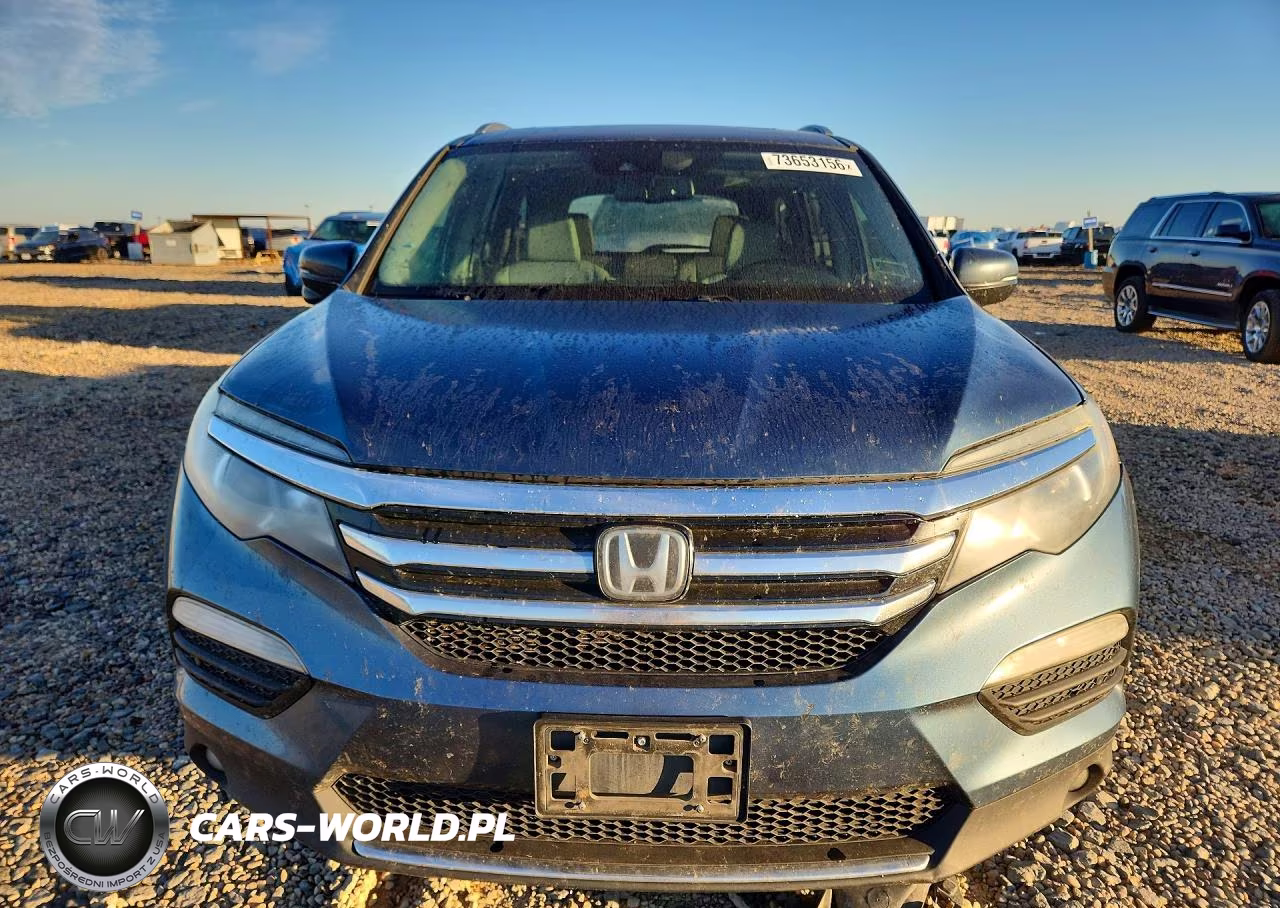 2018 Honda Pilot Touring VIN:5FNYF5H93JB004371 - 5