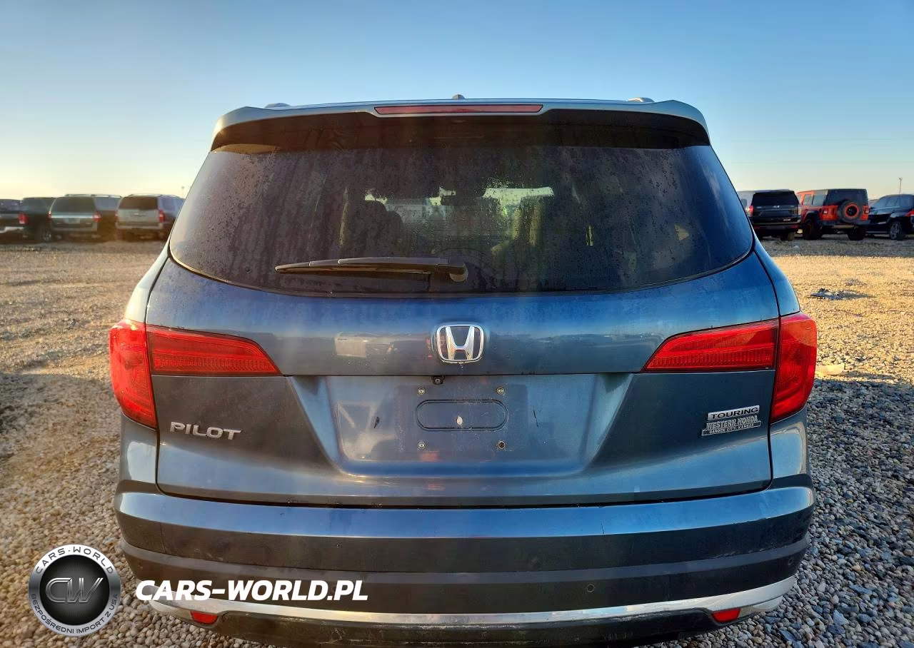2018 Honda Pilot Touring VIN:5FNYF5H93JB004371 - 6