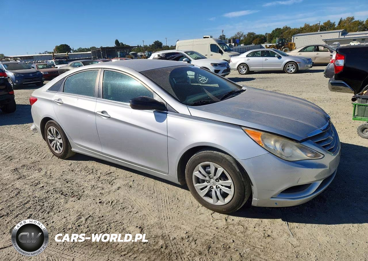 2012 Hyundai Sonata Gls VIN:5NPEB4AC4CH353266 - 4