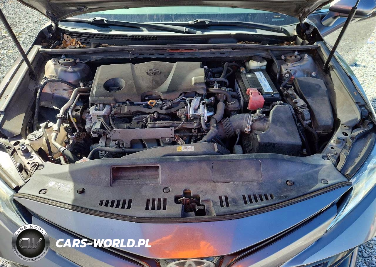 2018 Toyota Camry Le VIN:4T1B11HK6JU655562 - 11