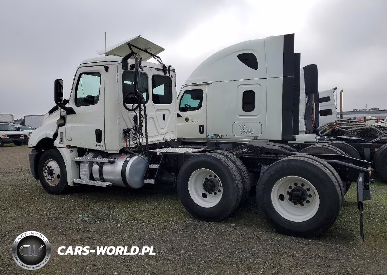2020 Freightliner Cascadia 126 Semi Truck VIN:3AKJHLDV2LSLN0685 - 3