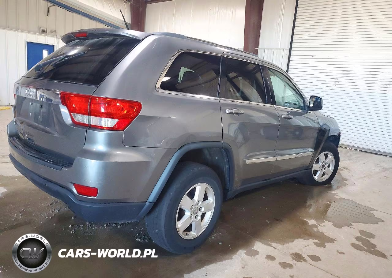 2012 Jeep Grand Cherokee Laredo VIN:1C4RJFAG1CC345687 - 3