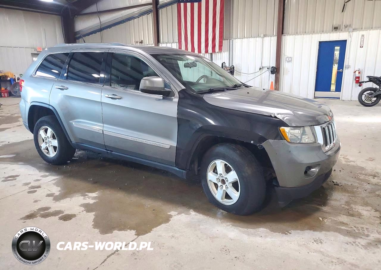 2012 Jeep Grand Cherokee Laredo VIN:1C4RJFAG1CC345687 - 4