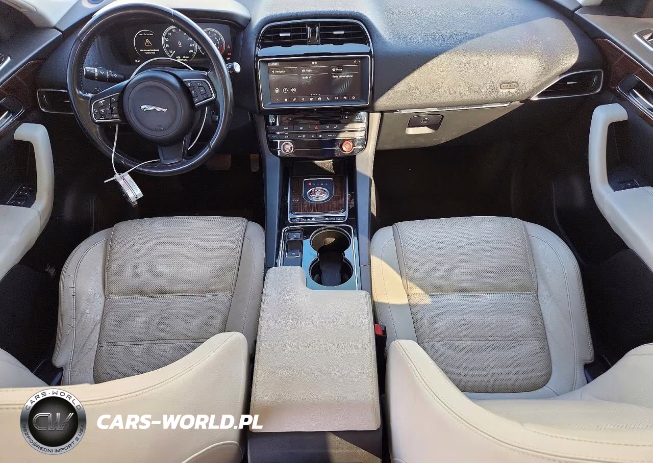 2017 Jaguar F-Pace Prestige VIN:SADCK2BV2HA060755 - 8