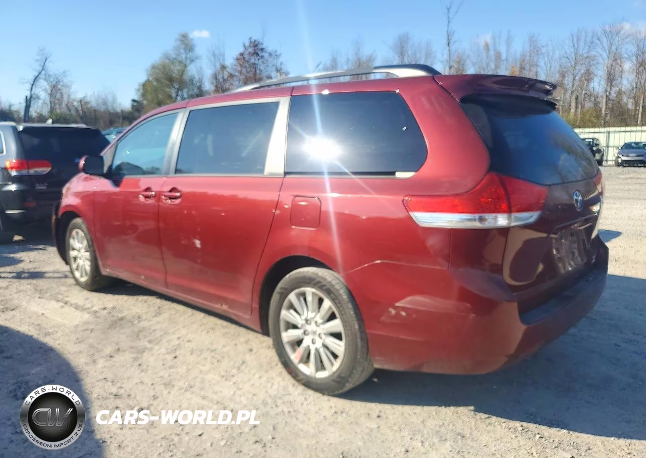 2013 Toyota Sienna Le VIN:5TDJK3DC5DS070813 - 2