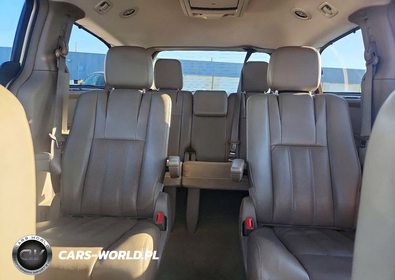 2013 Chrysler Town & Country Touring L VIN:2C4RC1CG6DR711842 - 10