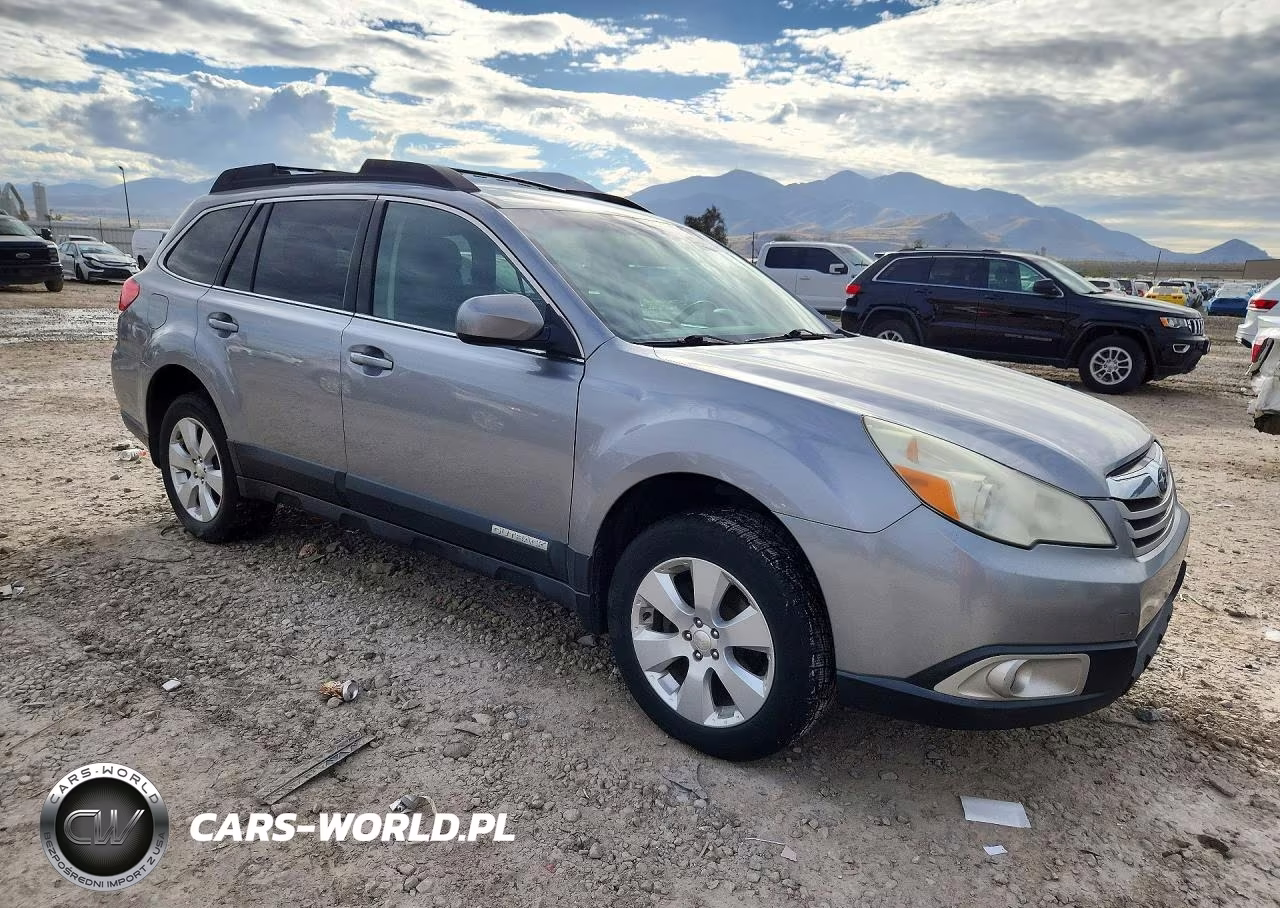 2011 Subaru Outback 2.5I Premium VIN:4S4BRBCC2B3389186 - 4