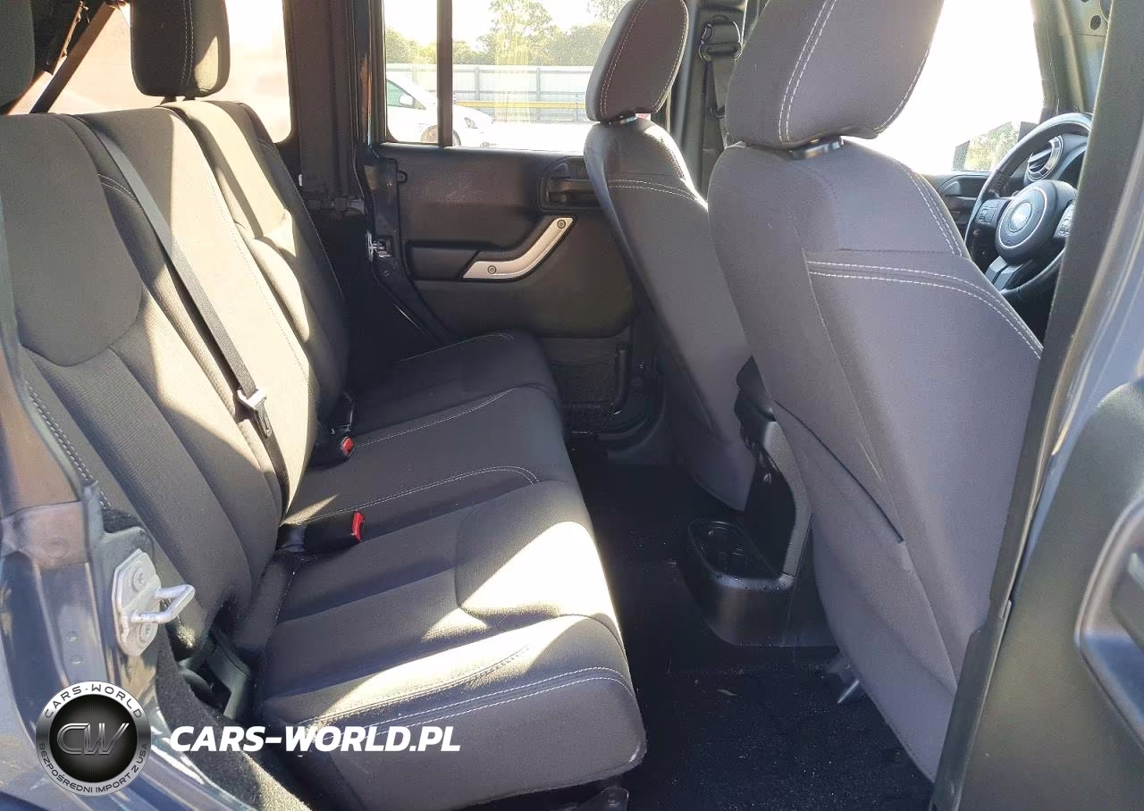 2017 Jeep Wrangler Unlimited Sahara VIN:1C4BJWEG4HL694961 - 10